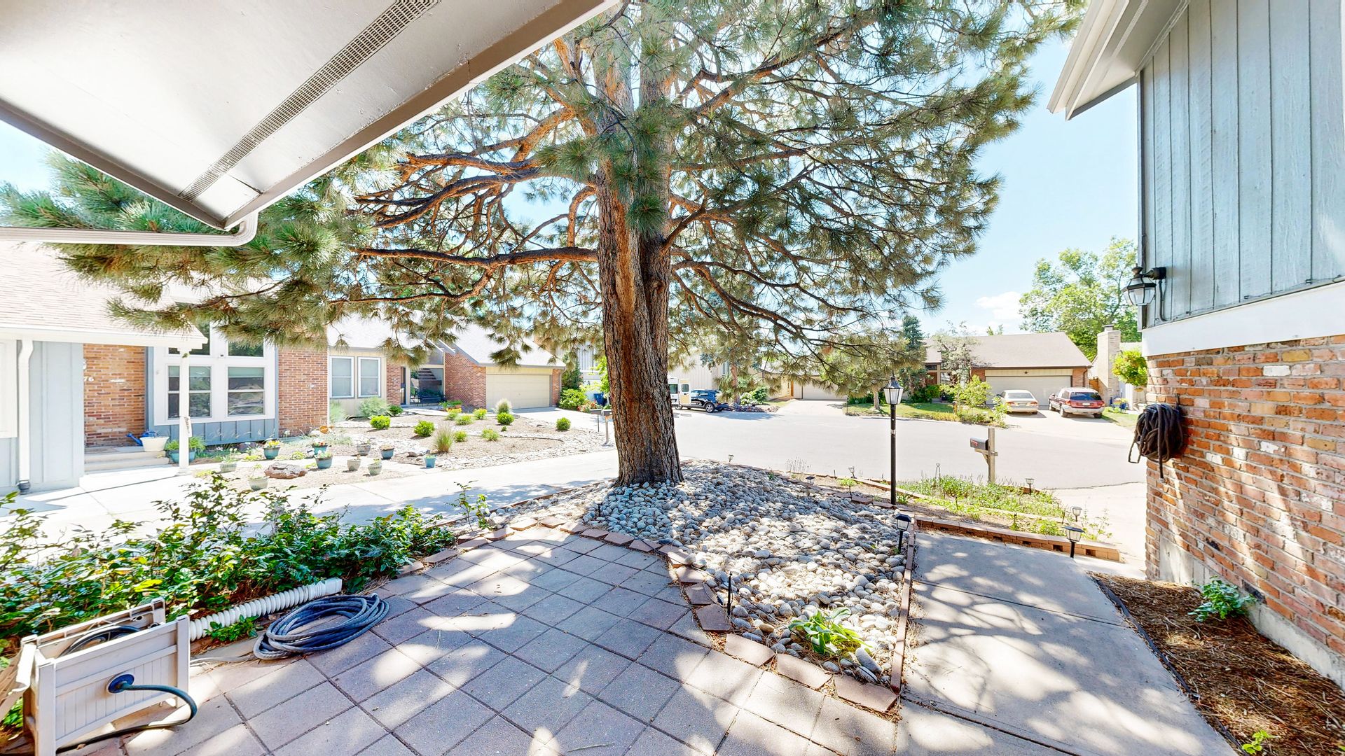 2946 S Moline Pl 32 of 41
