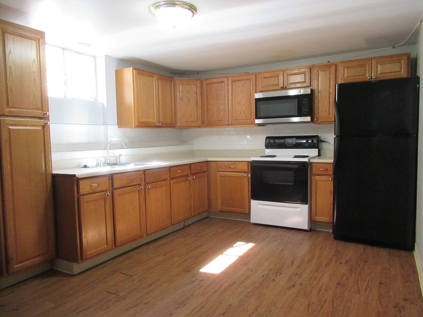 Spacious 3 bed/1 bath basement unit available now!