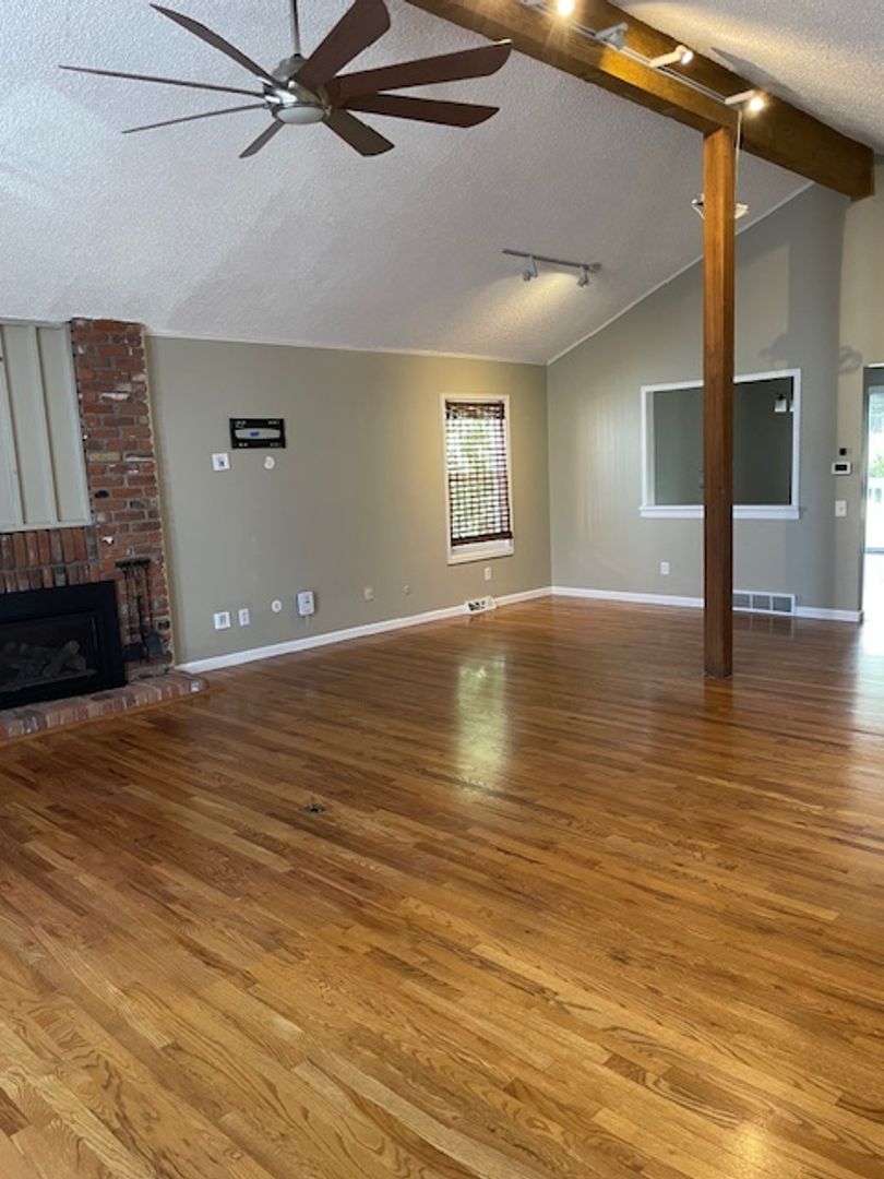 2946 S Moline Pl 4 of 12