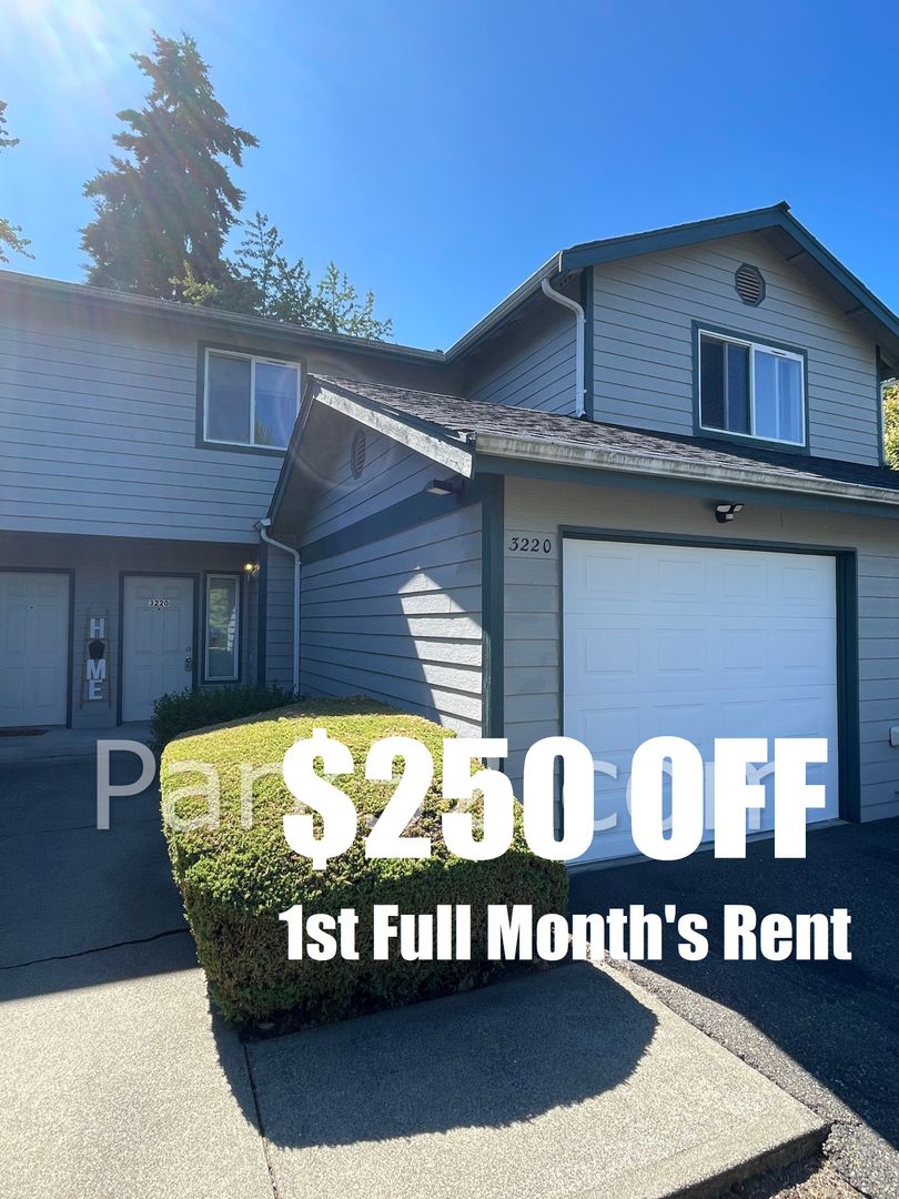 University Place Apartment: 3220 Morrison Rd W