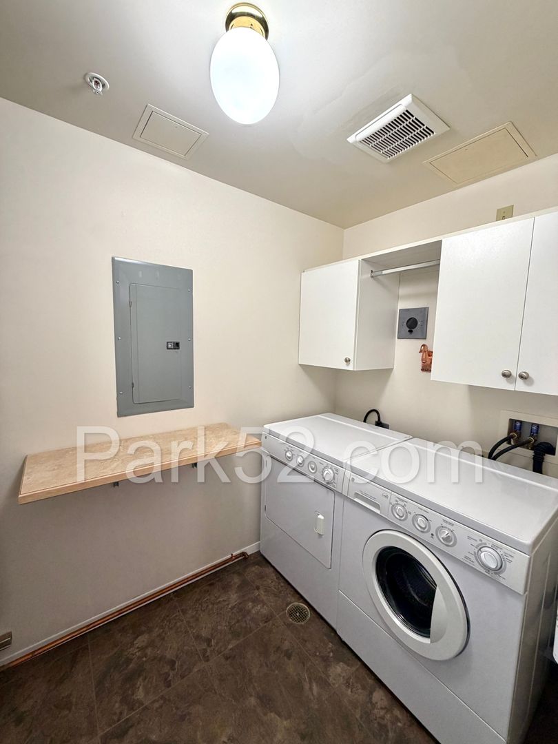 Laundry room at 3201 Pacific Ave #1007 (2 of 2)