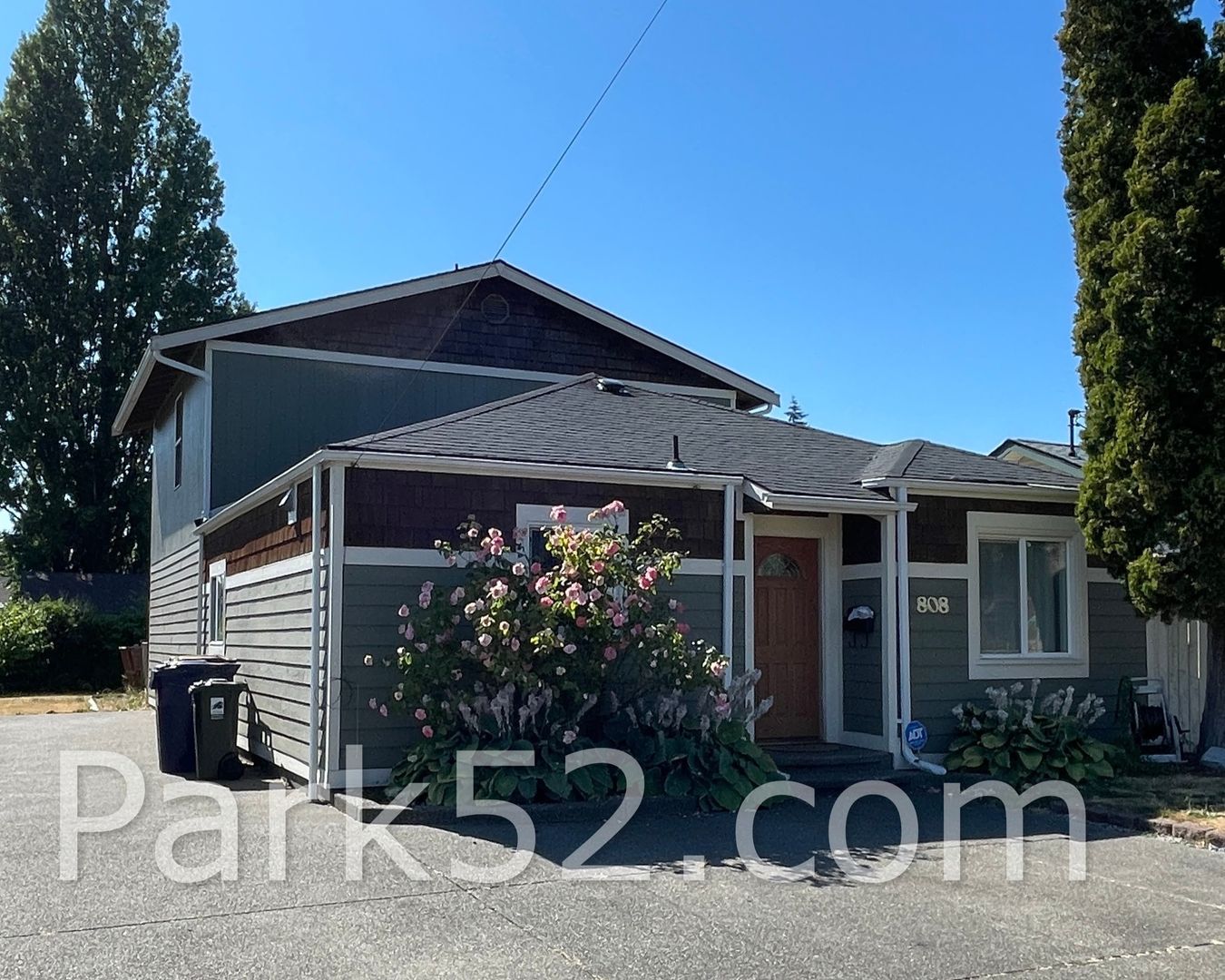 Tacoma House: 808 S Oxford St