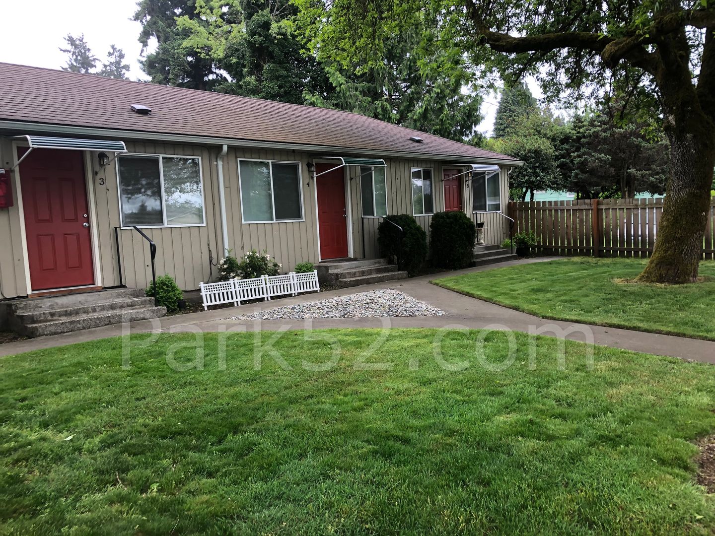 Tacoma Apartment: 766 S 96th #4