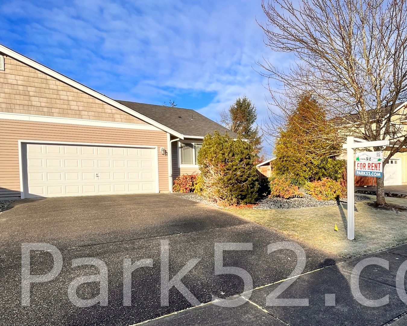 South Hill Apartment: 15502 87th Ave E