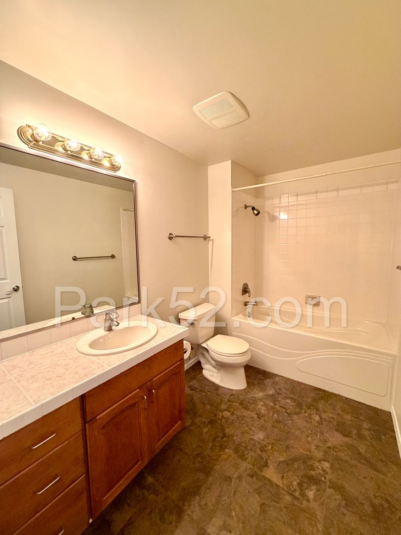 Laundry room at 3201 Pacific Ave #1007 (1 of 2)