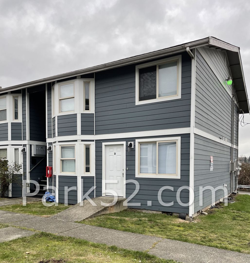 Tacoma Apartment: 3301 S Asotin #B