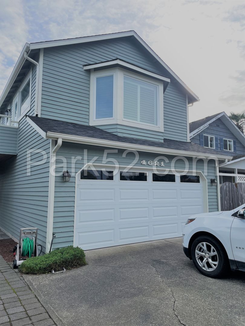 Tacoma House: 4621 N Mullen St