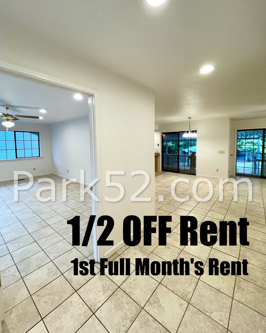 Lakewood House: 9024 Waverly Dr SW