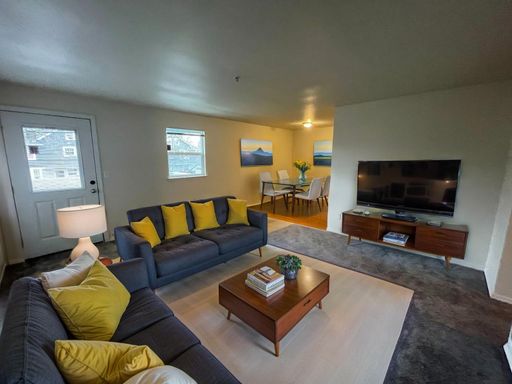 2 Bedroom Upper Level Apartment – photo 1