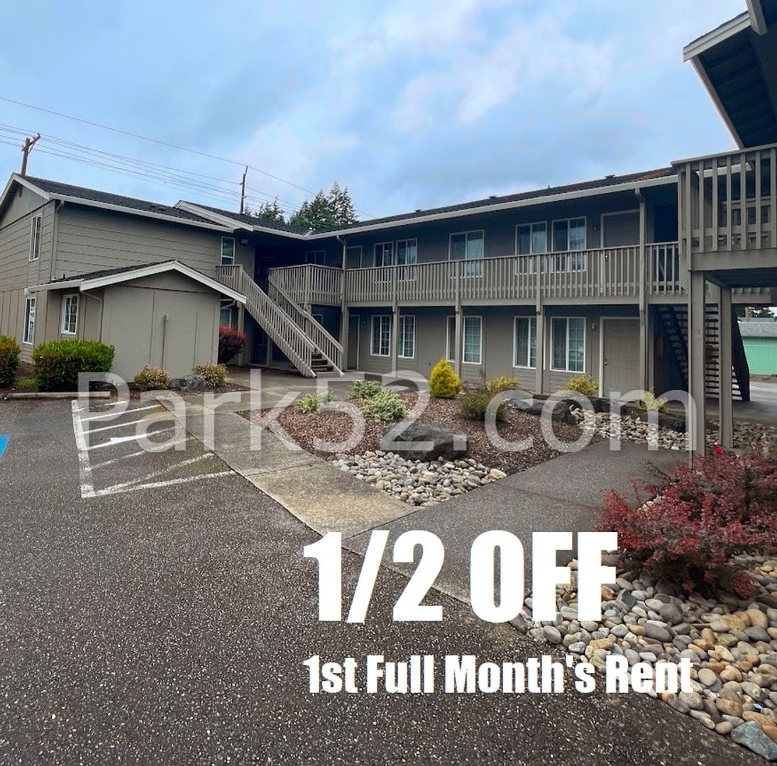 Tacoma Apartment: 6601 S Tyler #2