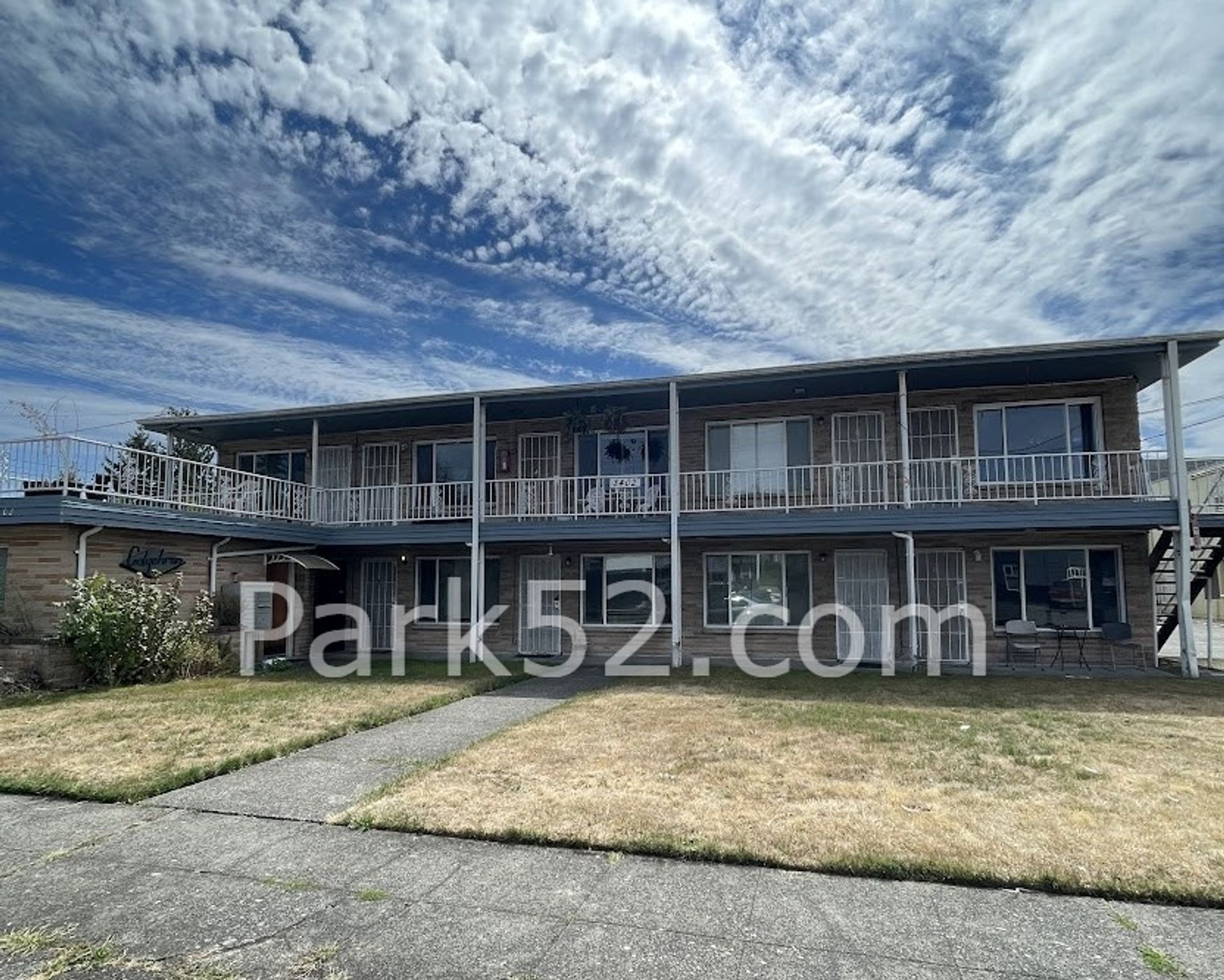 Tacoma Apartment: 3402 S 54th St #03