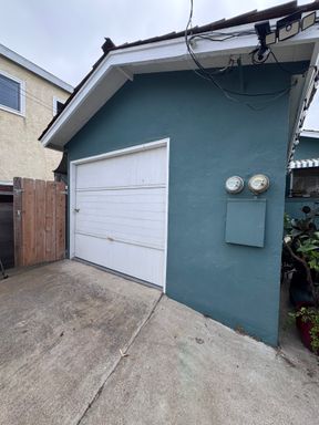 Charming & Cozy Home Near the Beach! – photo 1