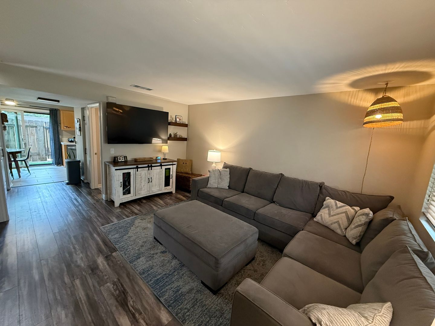 Alpine Condo: 2648 Alpine Blvd