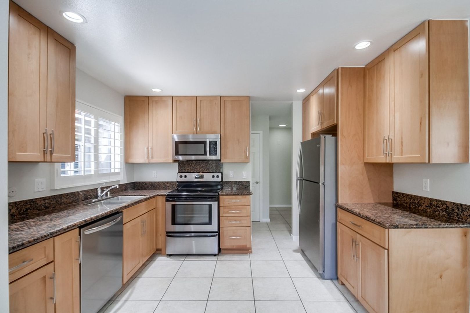 San Diego Apartment: 5543 Adobe Falls Rd