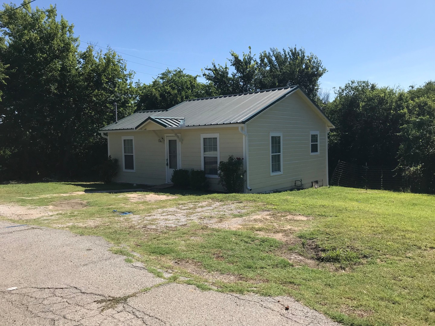 Weatherford House: 416 Shannon