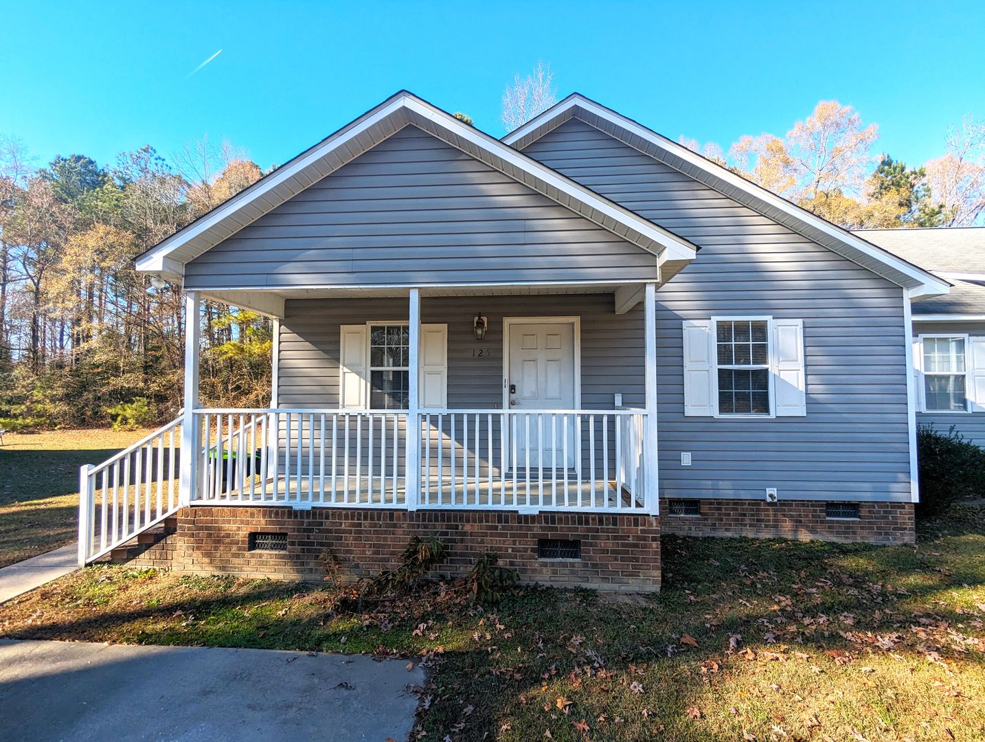 Zebulon House: 125 Lonesome Wind Way