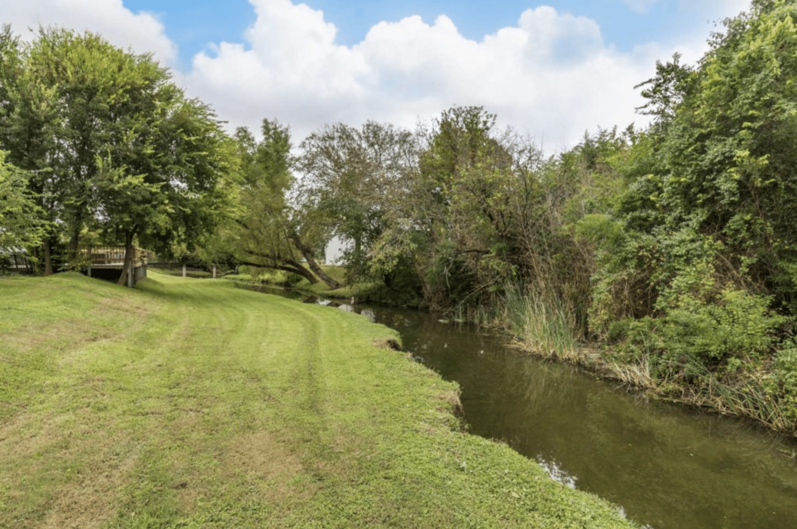 Austin Apartment: 1124 Rutland Dr