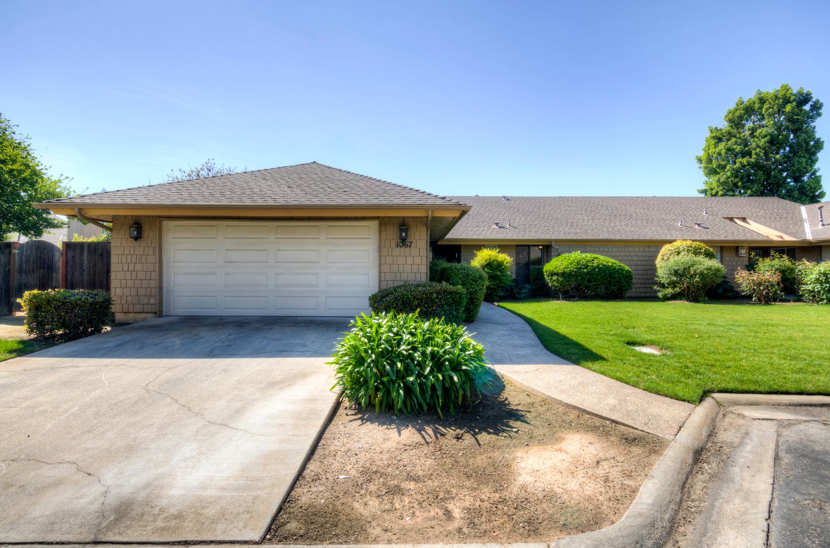 Fresno House: 1067 W Sierra Ave