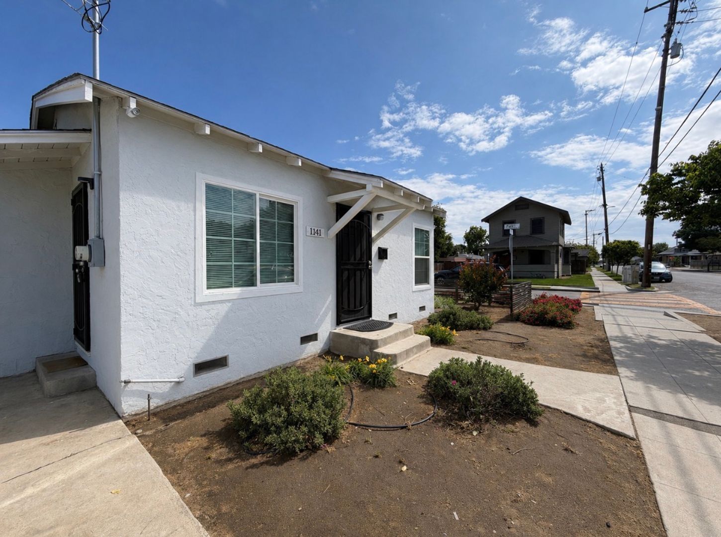 Fresno Apartment: 1107-1141 McKenzie