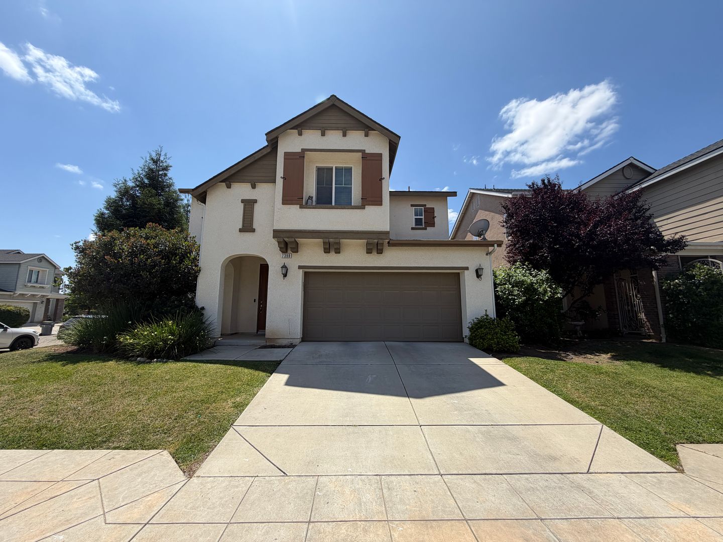 Fresno House: 7399 E. Giavanna