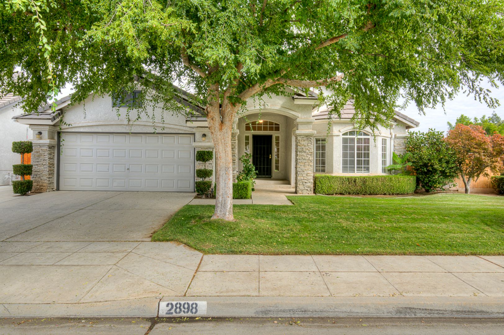 Fresno House: 2898 E. Pryor Dr.