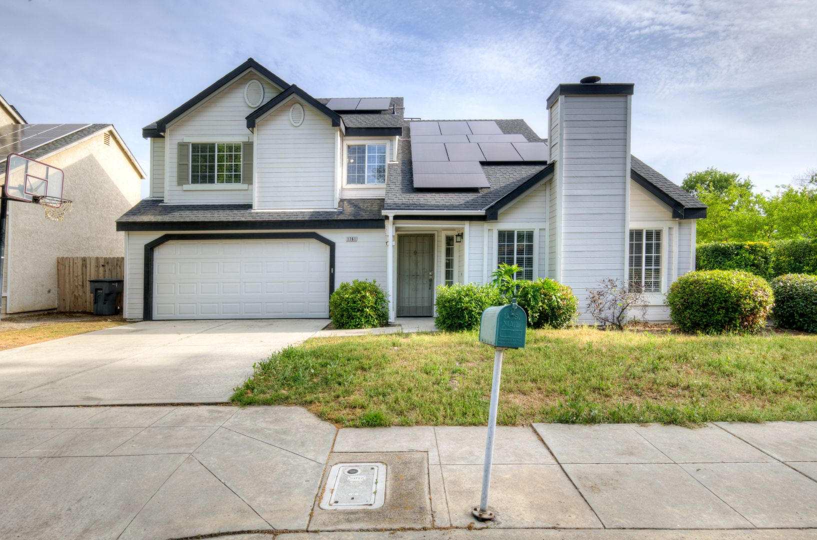 Fresno House: 1761 E Jordan Ave.