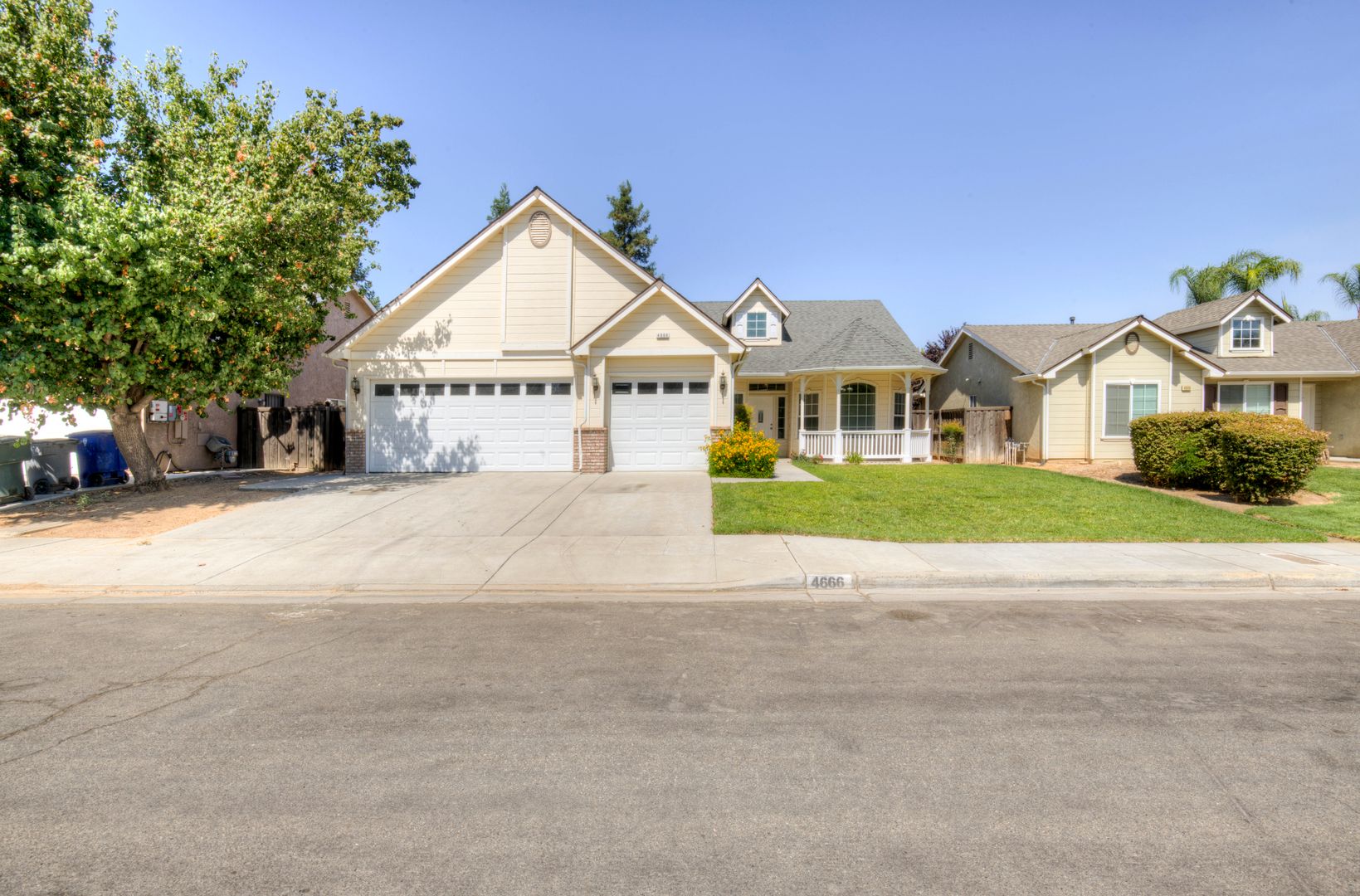 Fresno House: 4666 W. Oswego Ave