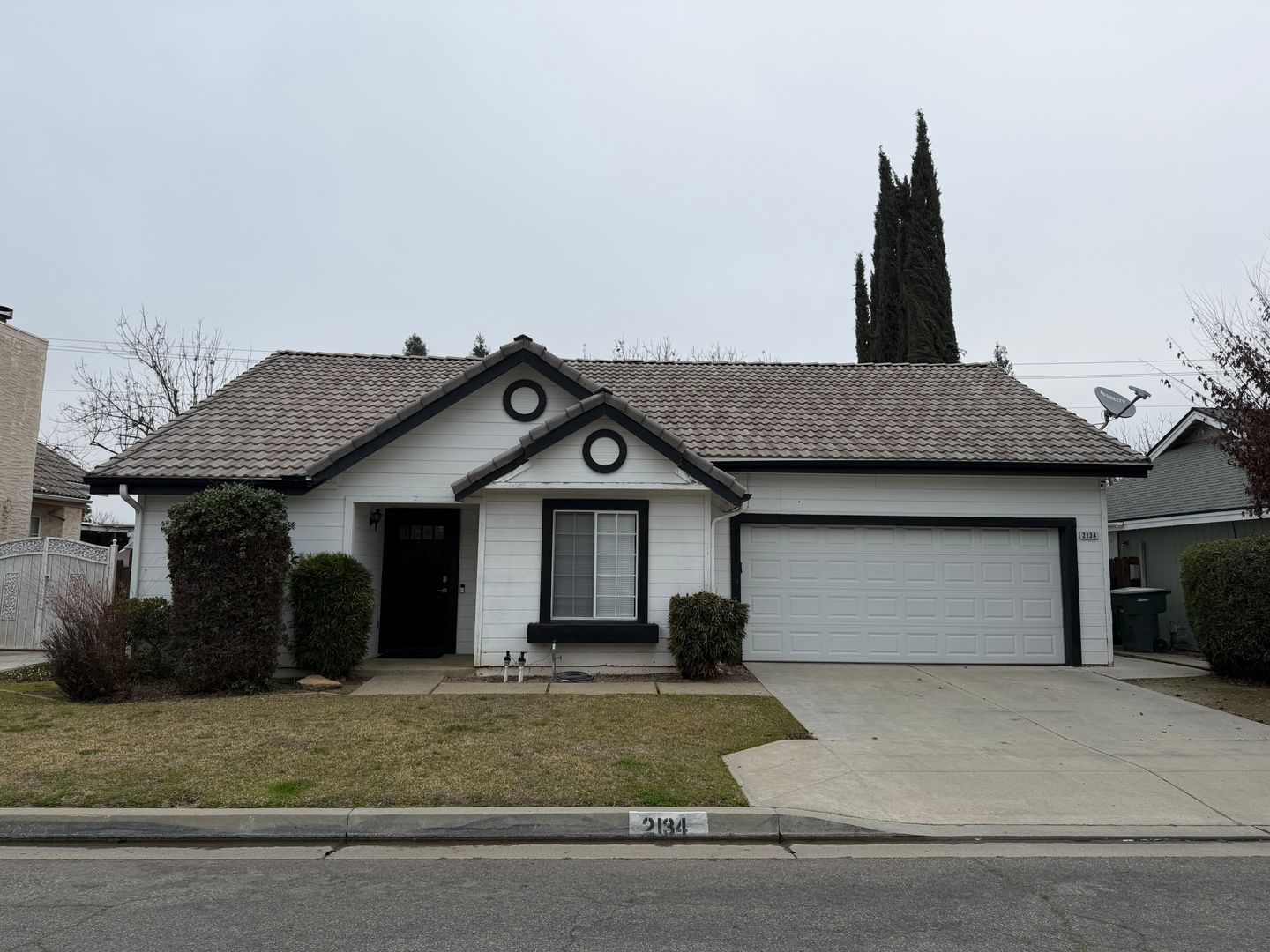 Fresno House: 2134 E. Pinedale Ave