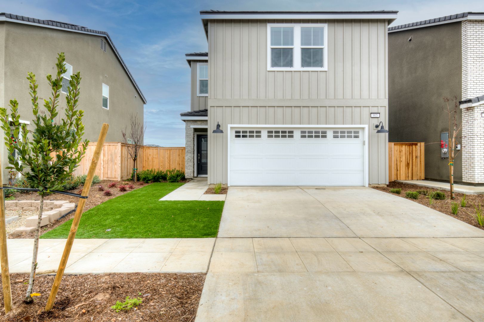 Clovis House: 905 Plum Tree Ave.