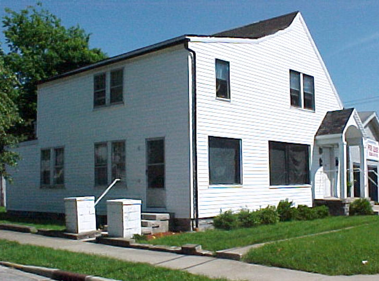 Bloomington Apartment: 1701 S Walnut Street