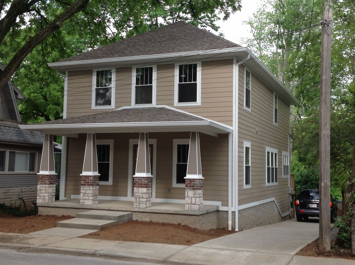 Bloomington House: 708 S Henderson Street