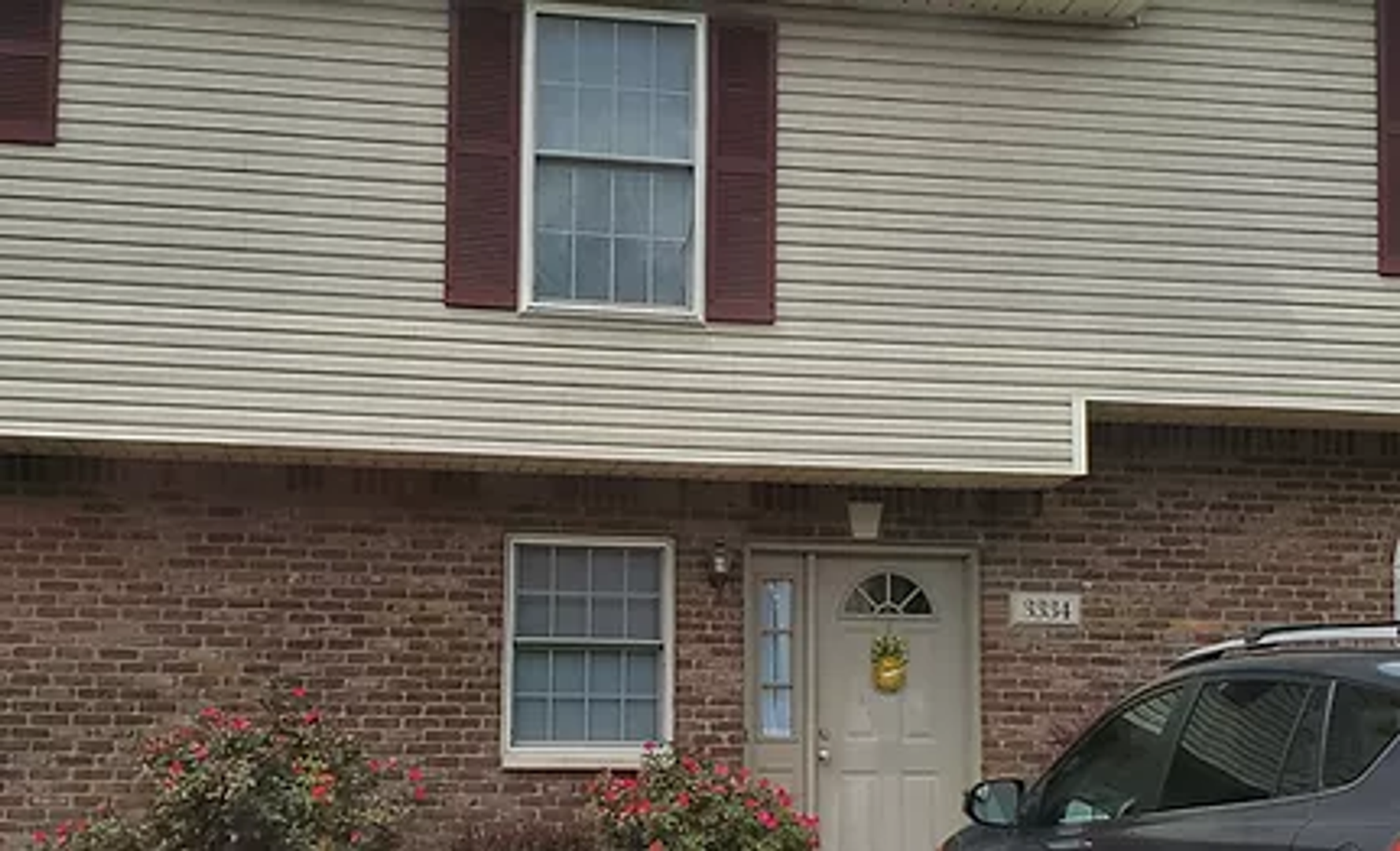 Bloomington House: 3334 S Oaklawn Circle