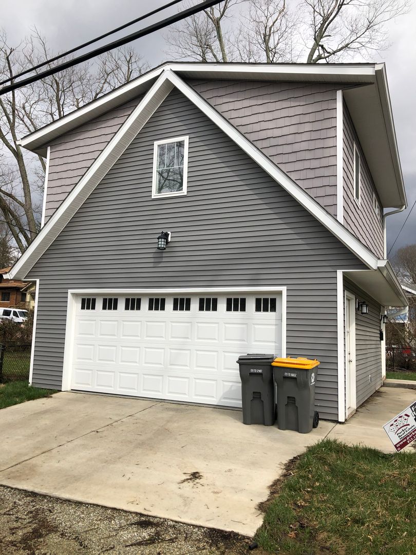 Bloomington House: 714 S Henderson Street