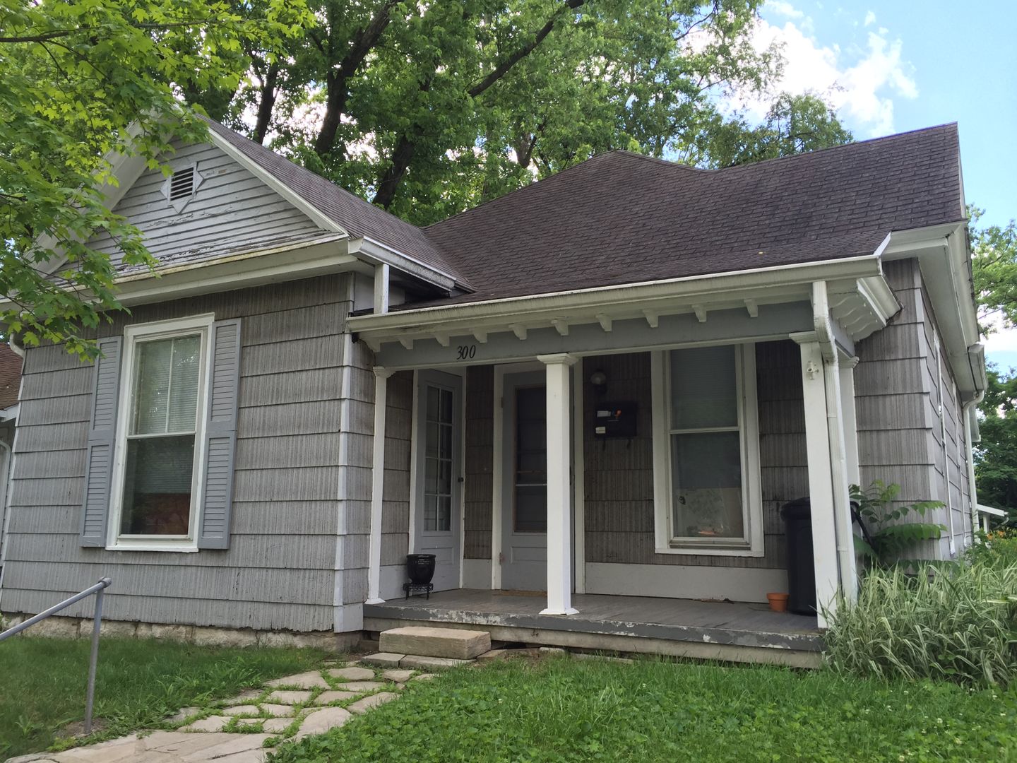 Bloomington House: 300 E 11th Street