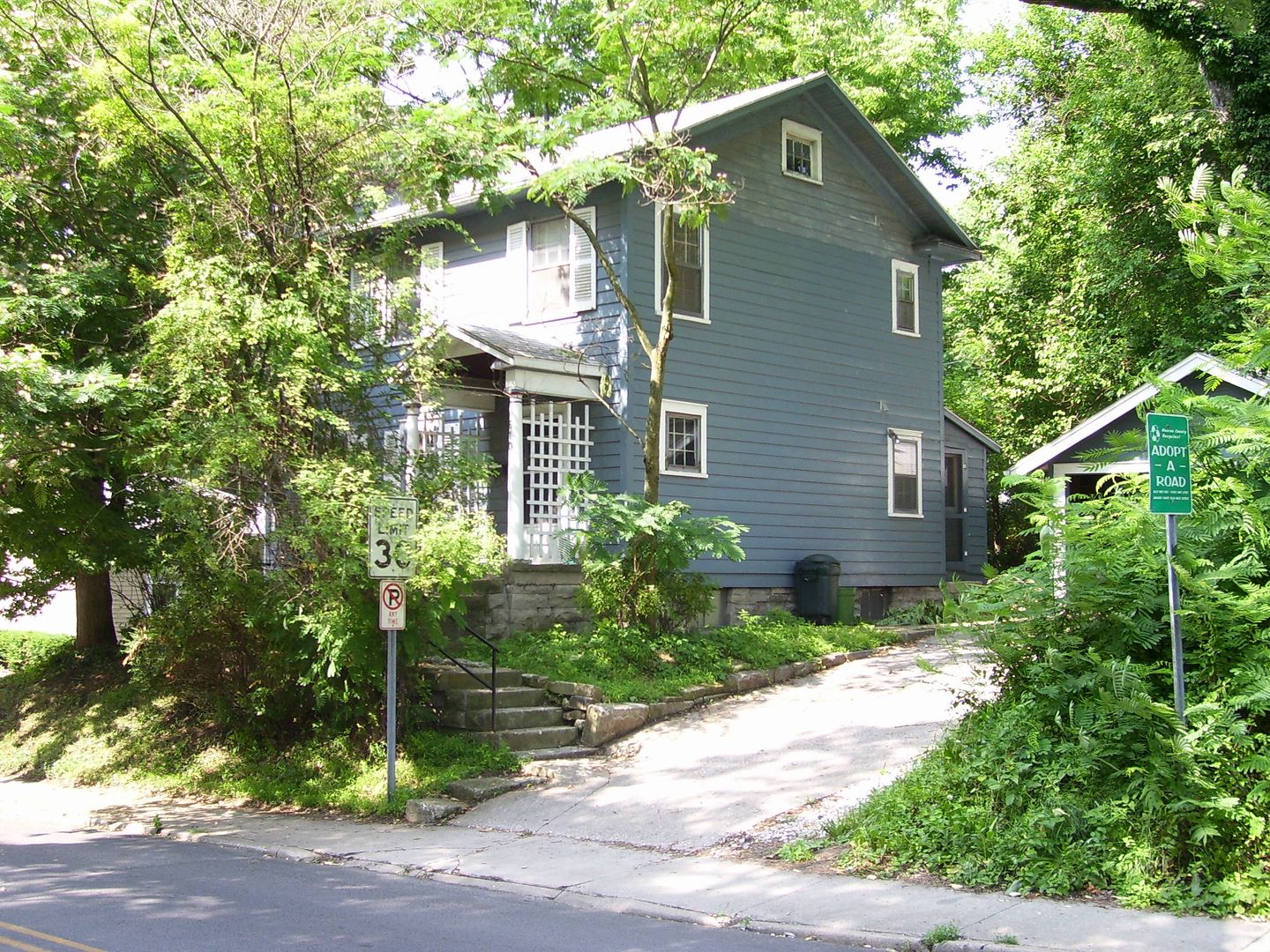 Bloomington House: 610 S Henderson Street