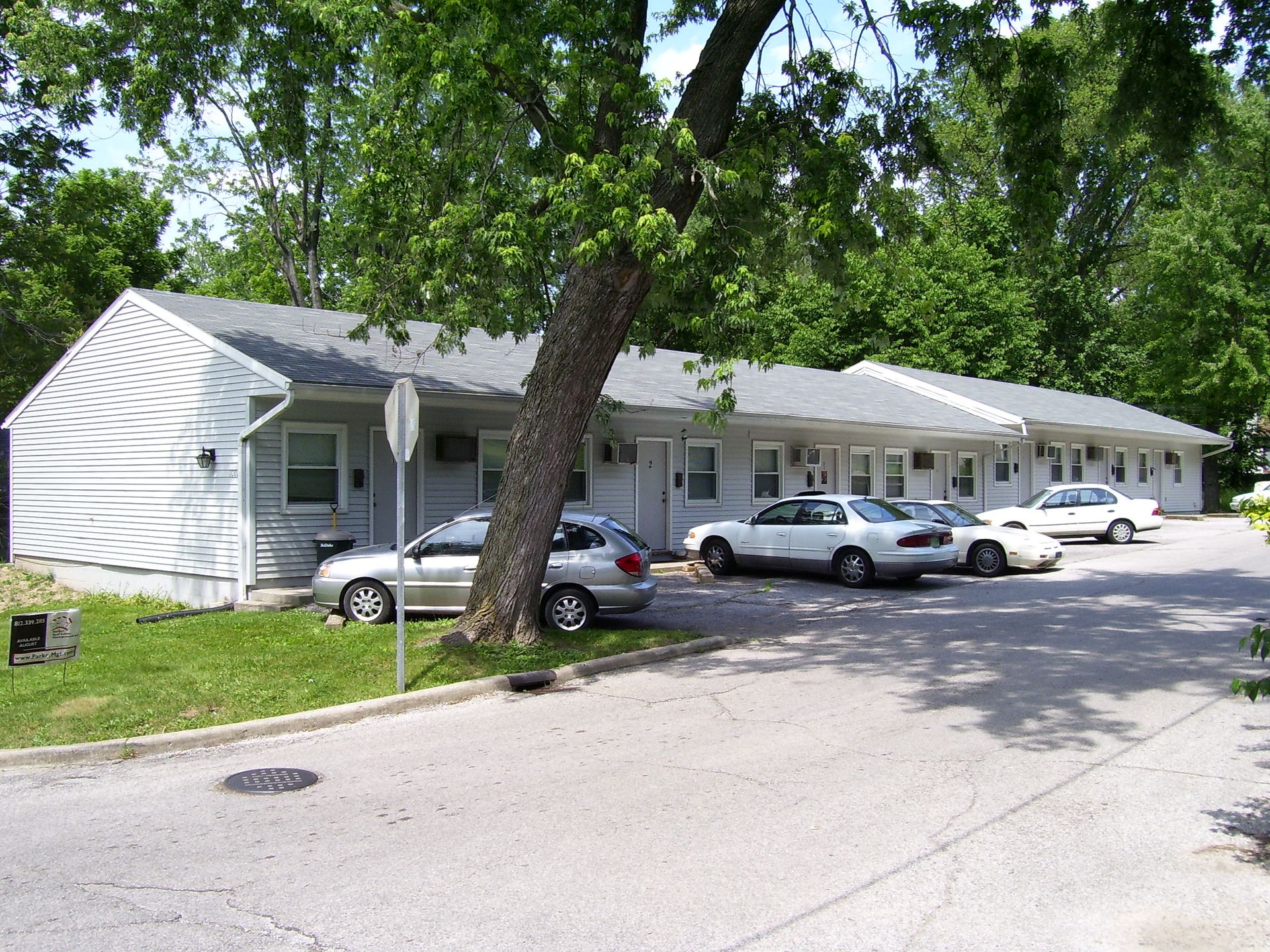Bloomington Apartment: 1002 N Jackson Street