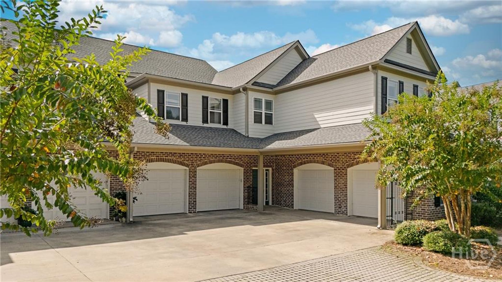 Richmond Hill Condo: 1102 River Oaks Drive