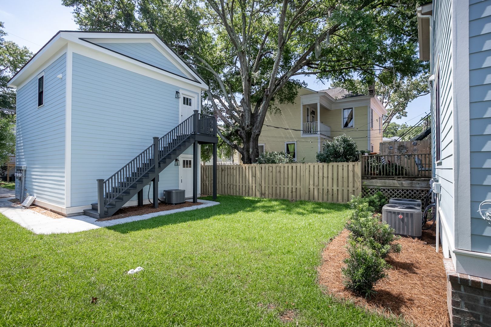 Savannah Multiplex: 1720 Barnard St (Carriage House) Unit B