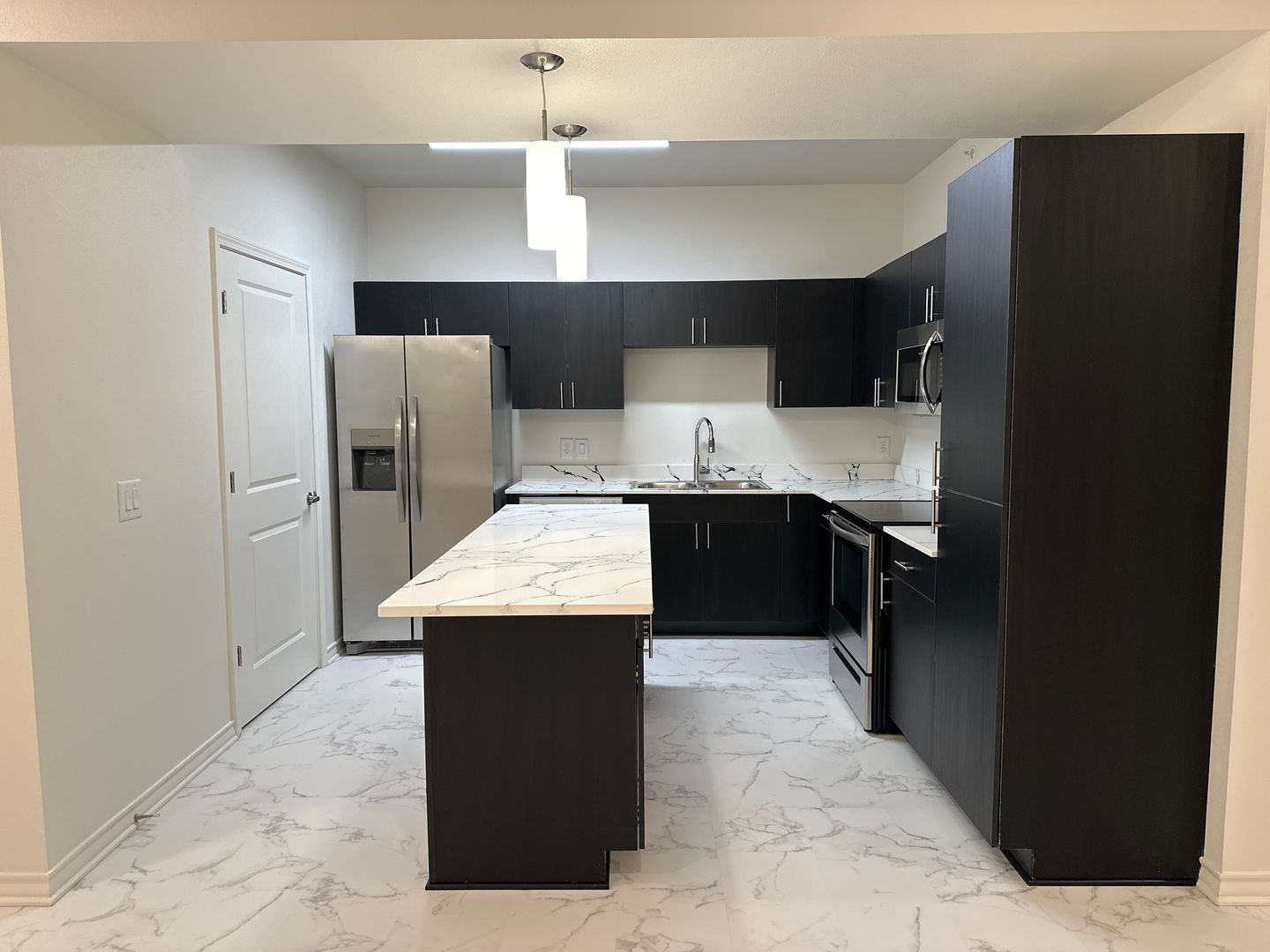 Little Rock Apartment: 22901 Chenal Valley Drive