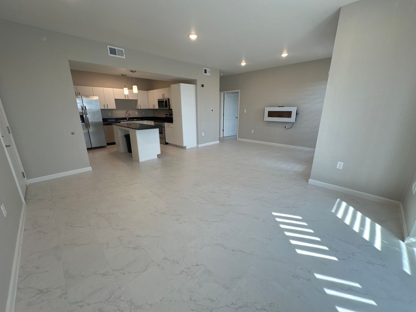 Hampton Astoria 3 of 10