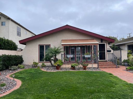 2 Bed, Plus Bonus Room, 2 Bath Coronado Cottage Available for Long Term Lease! Utilities Included! – photo 1