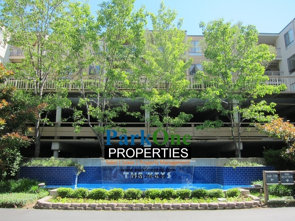 Walnut Creek House: 340 N Civic # 202