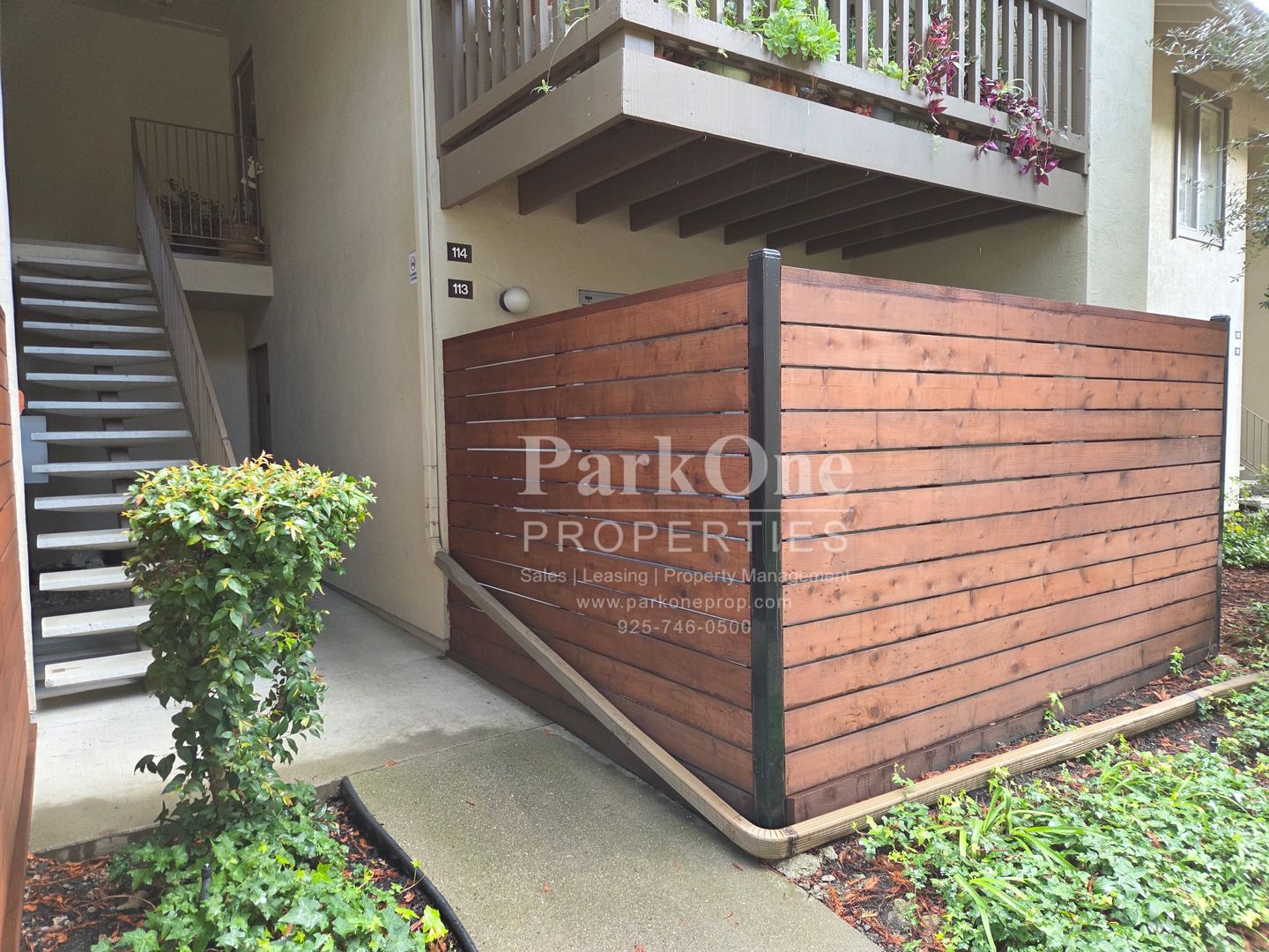 Walnut Creek House: 2734 Oak Road #113