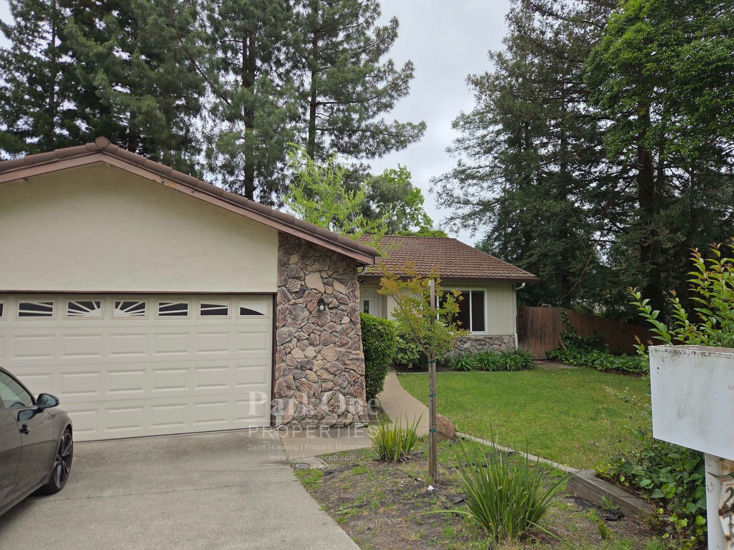 Walnut Creek House: 2720 Buena Vista LO