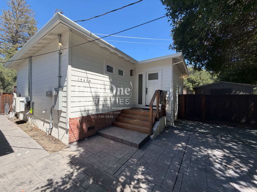 Nicely Updated Home Now Available in Walnut Creek! – photo 1