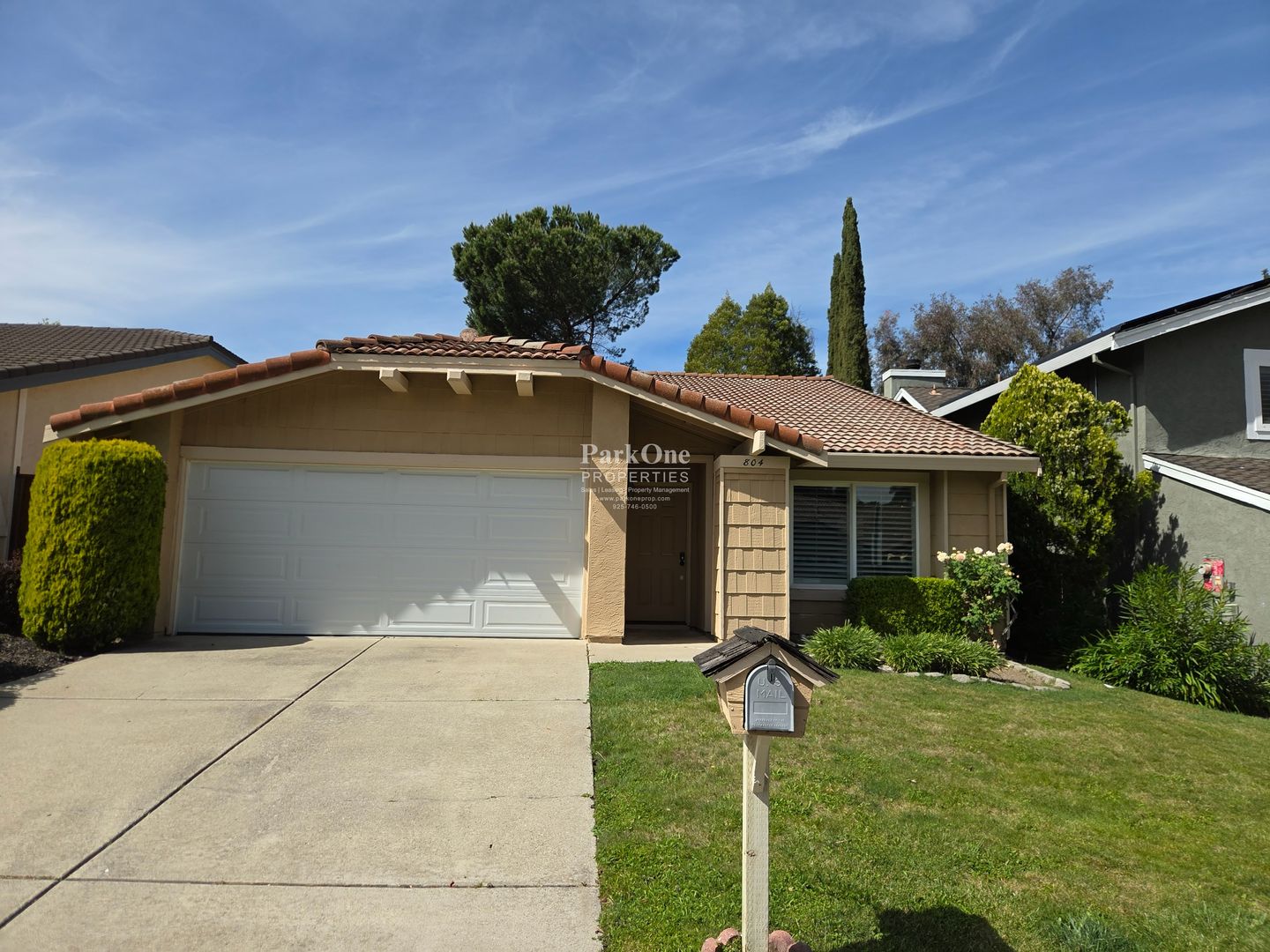San Ramon House: 804 Barnwood