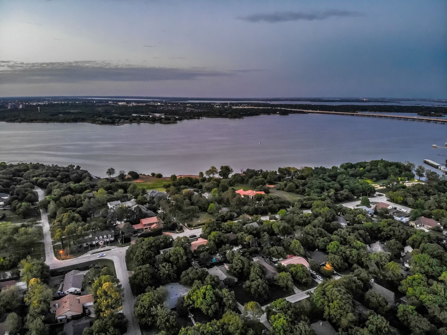 Highland Village House: 121 Lake Vista W