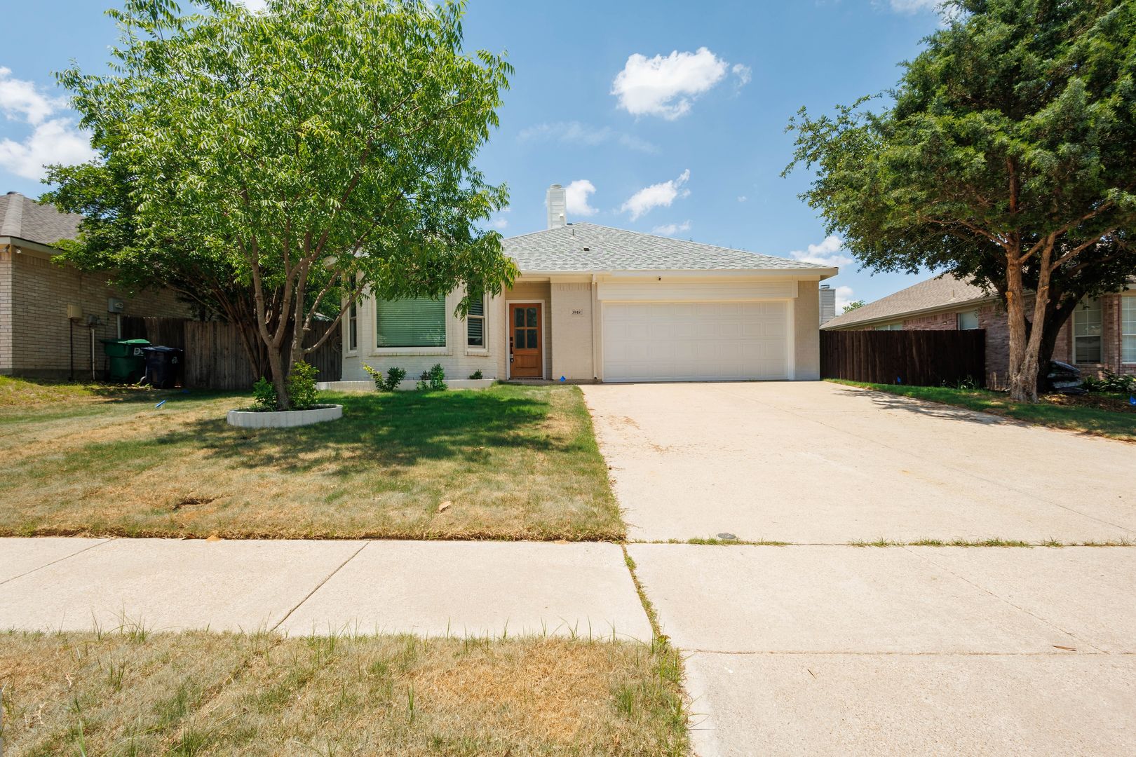 Denton House: 3948 Overlake Dr