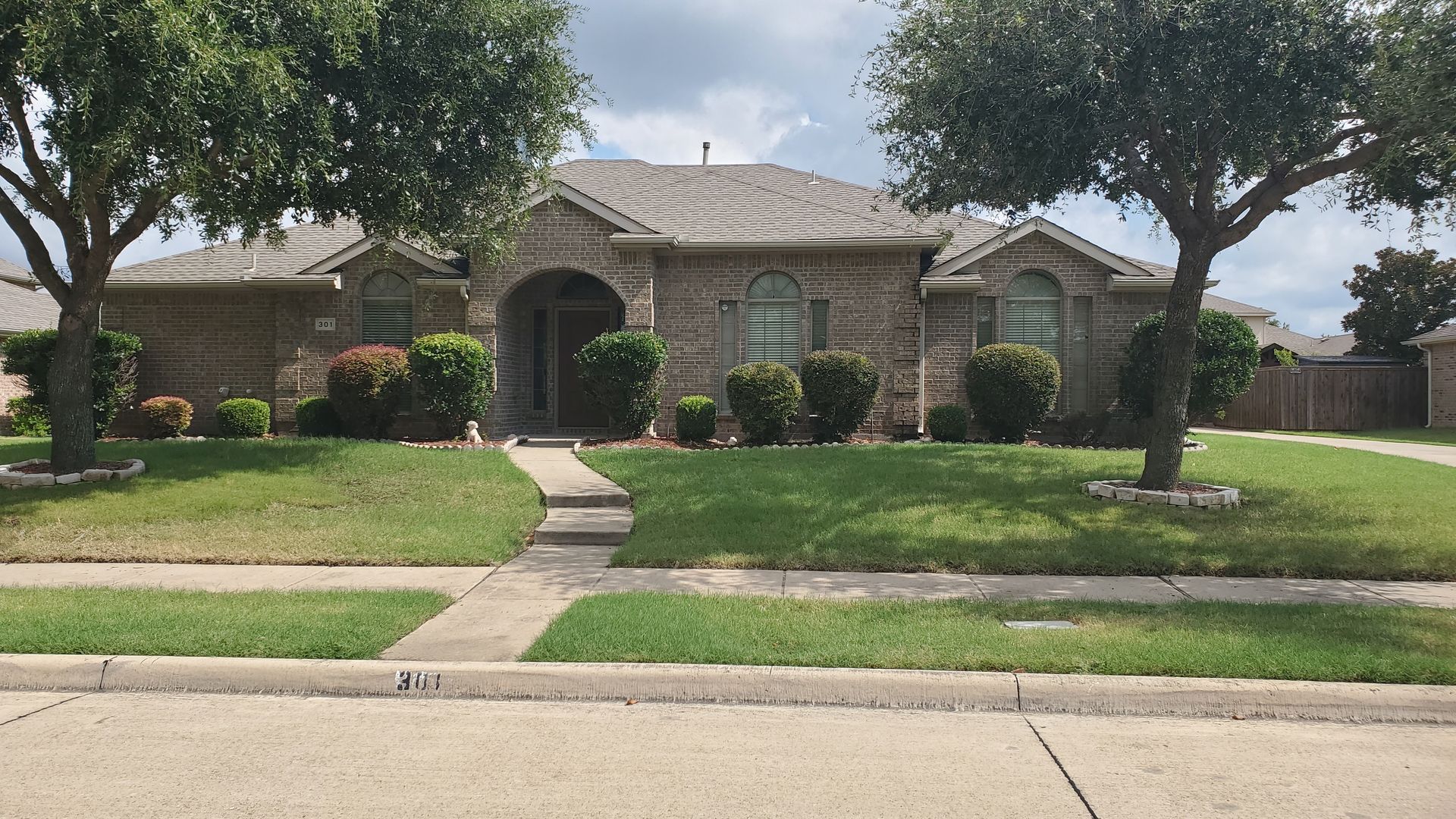 Murphy House: 301 Ponderosa Trl