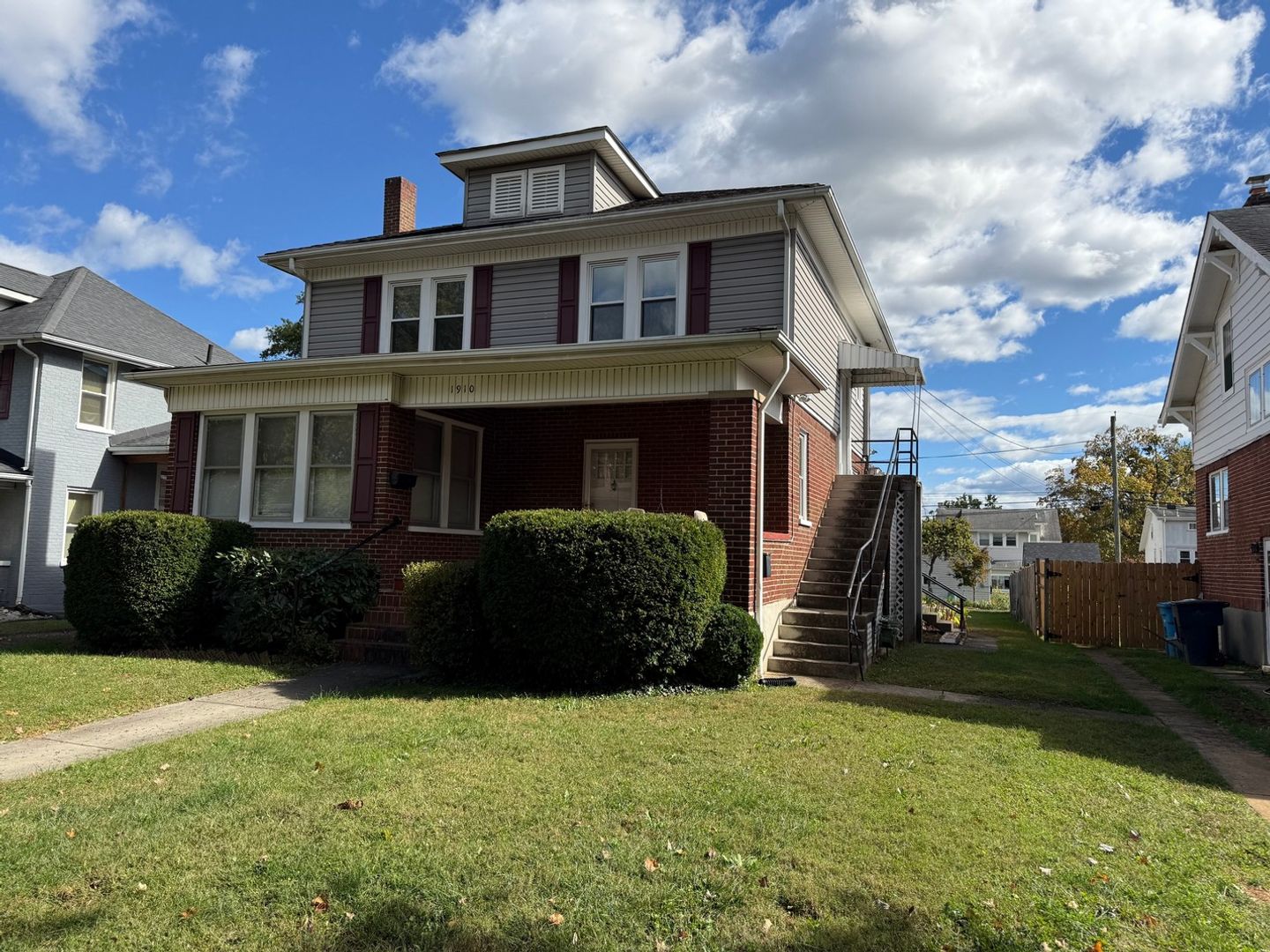 Roanoke Apartment: 1912 Arden Rd SW